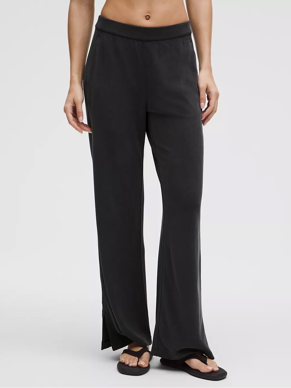 Lululemon Softstreme High-Rise Wide-Leg Pants black/dark gray .- size large